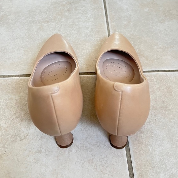 Clarks Kataleyna Gen Pump in Beige - Picture 10 of 13